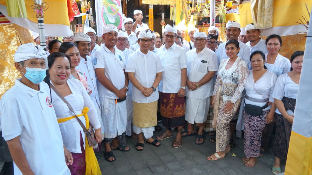 Karya Ngenteg Linggih di Merajan Dadia Arya Wang Bang Pinatih Banjar Penyarikan